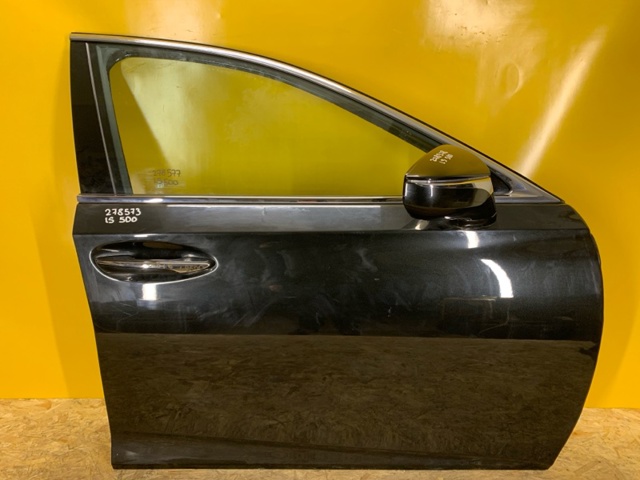 Пасажирські передні двері 6700150140 TOYOTA
