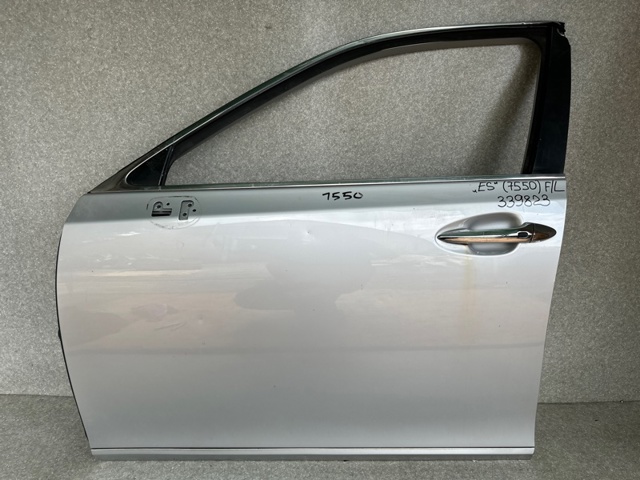 Водійські двері 6700233190 TOYOTA