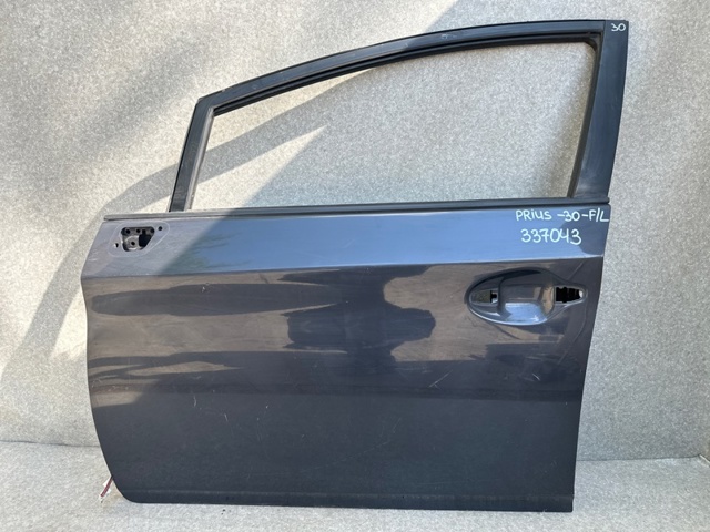 Двері кабіни Тойота Пріус