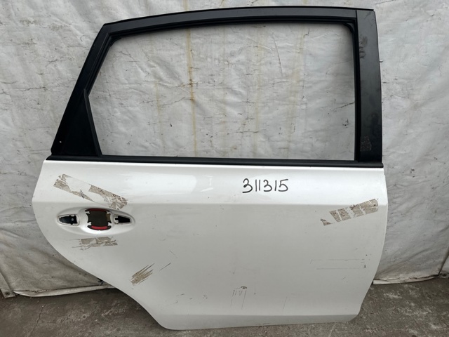 Двері задні в зборі 6700347190 TOYOTA