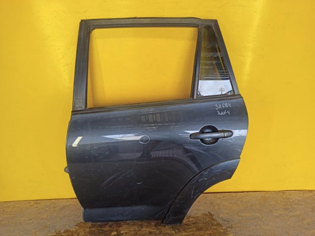 Двері задні 6700442080 TOYOTA