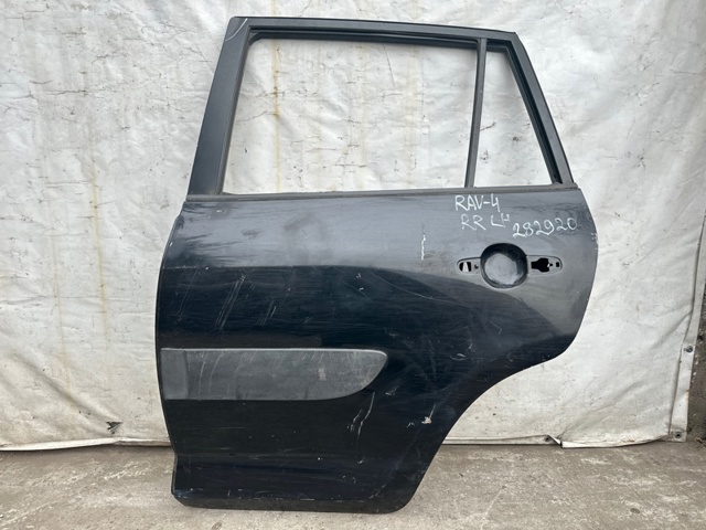 Двері задні 6700442120 TOYOTA