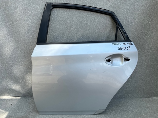 Двері задні, ліві Тойота Пріус