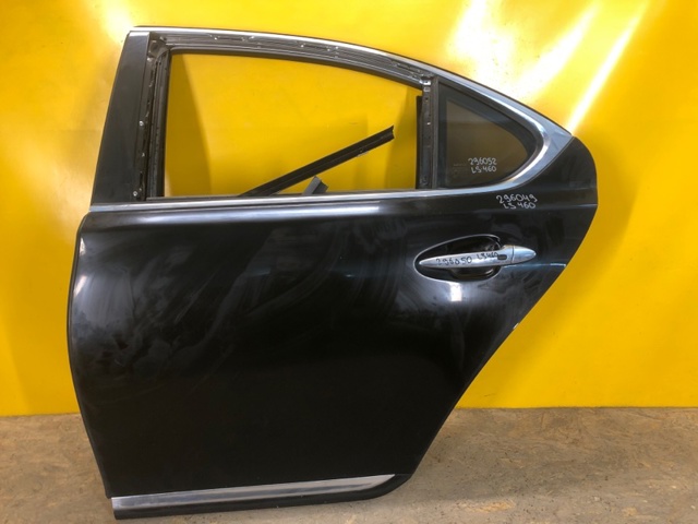 Двері задні 6700450060 TOYOTA