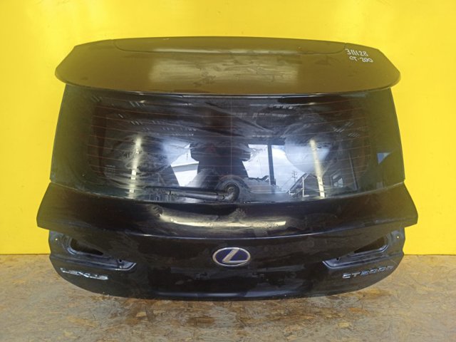 Задні двері багажника 6700576050 TOYOTA