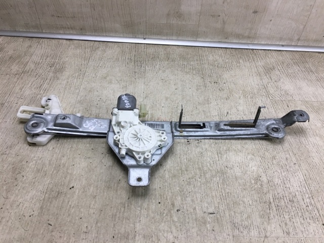 Склопідйомник задніх правих дверей 68002888AA CHRYSLER