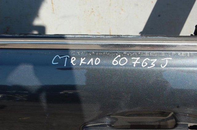 Скло передніх дверей, лівою 6810230781 TOYOTA
