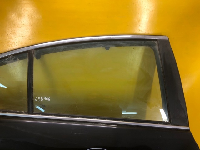 Вікно задніх дверей 6810305140 TOYOTA