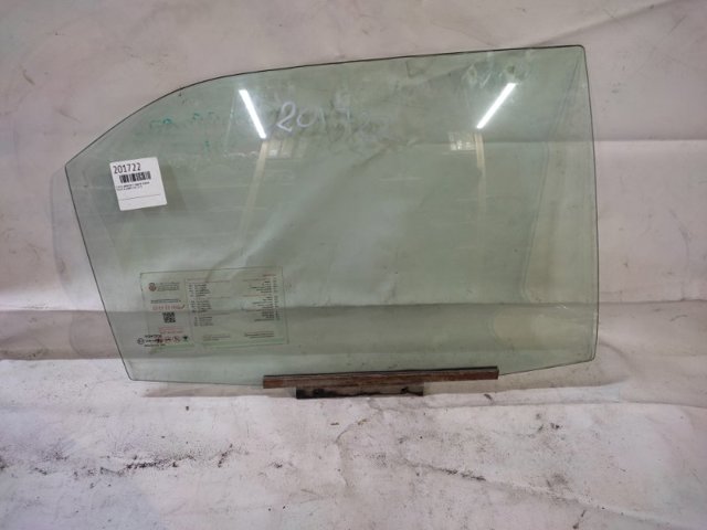 Вікно задніх дверей 6810306170 TOYOTA