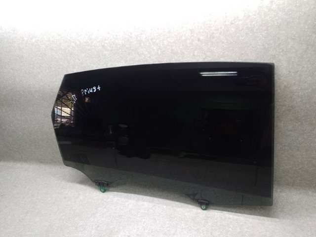 Скло заднє праве 6810347080 TOYOTA
