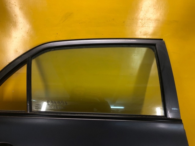 Скло заднє праве 6811312770 TOYOTA