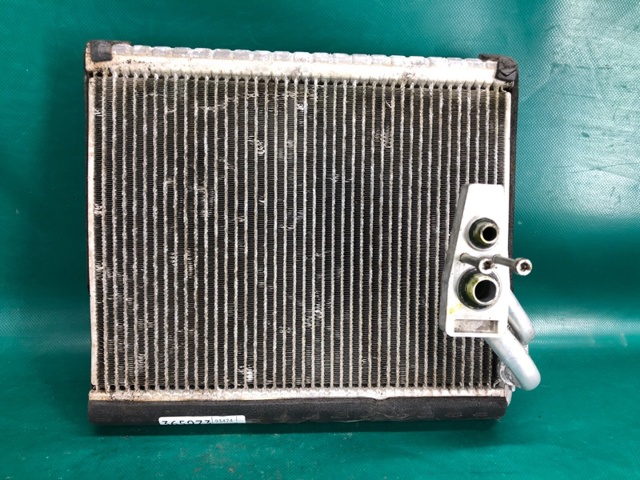 Радіатор кондиціонера салонний, випарник 68157051AA CHRYSLER