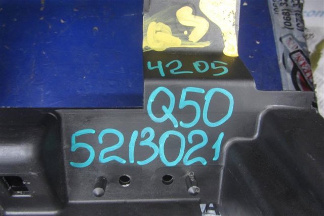Передня панель 682004GF1A NISSAN