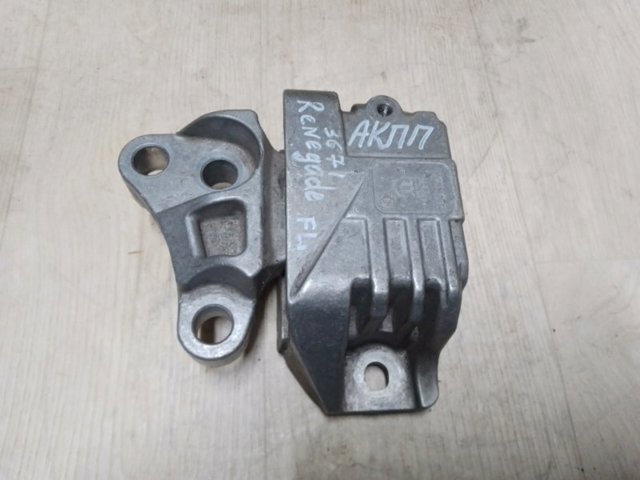 Підвіска КПП 68246578AA CHRYSLER