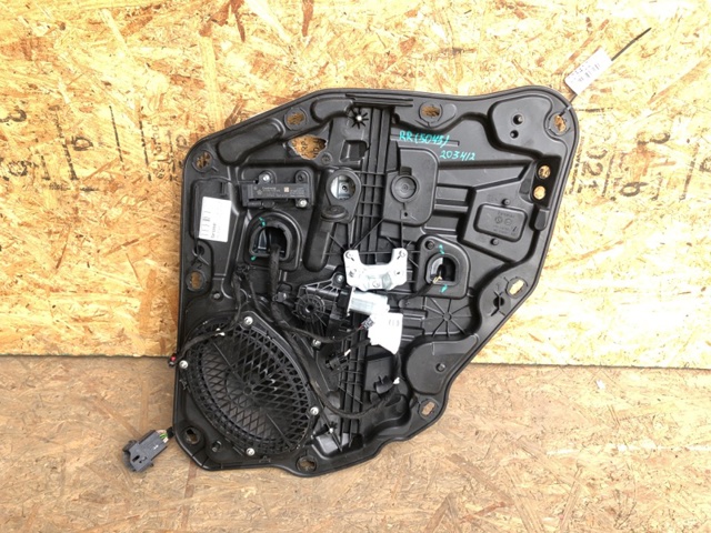 Склопідйомник задніх правих дверей 68268738AA CHRYSLER