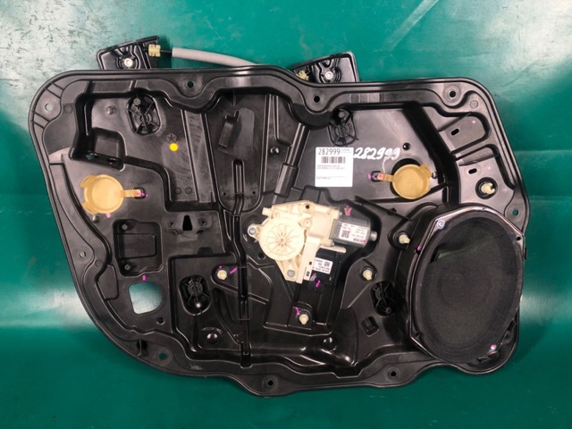 Мотор склопідйомника водійських дверей 68302551AA CHRYSLER