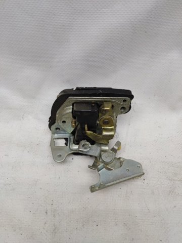 Замок дверей багажника 6938060040 TOYOTA