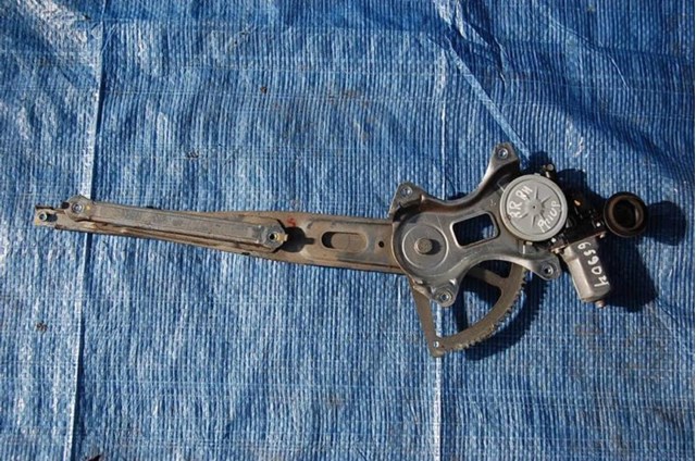 Склопідйомник передньої правої двері Toyota Prius