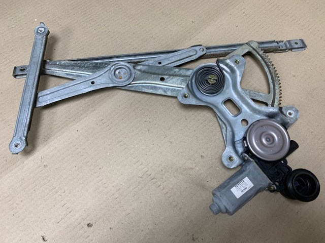 Склопідйомник (механізм переміщення скла) 69801AA032 TOYOTA