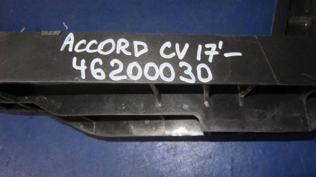 Лівий кронштейн переднього бампера 71190TVAA00 HONDA