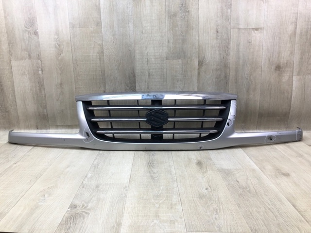 Решітка 7211165D10 SUZUKI