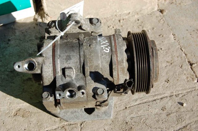 Компресор кондиціонера 73111XA010 SUBARU