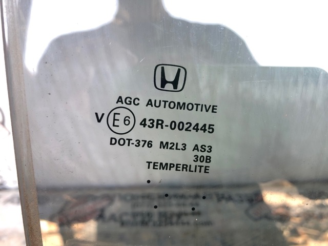 Скло заднє праве 73400TP6A10 HONDA