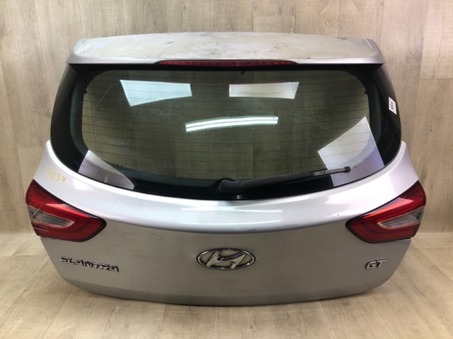 Задні двері багажника 73700A5001 HYUNDAI