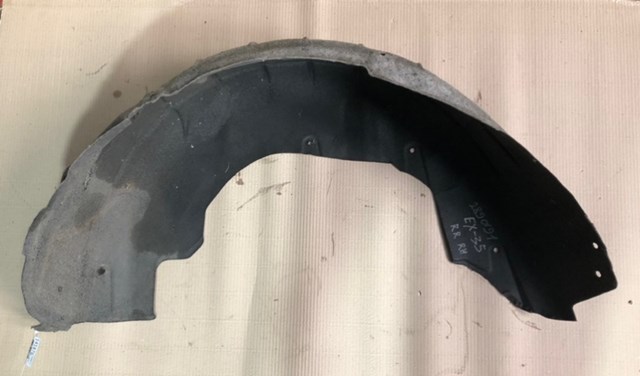Підкрилок заднього крила, правий 767481BA0A NISSAN