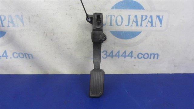Підаль газу 781100C012 TOYOTA