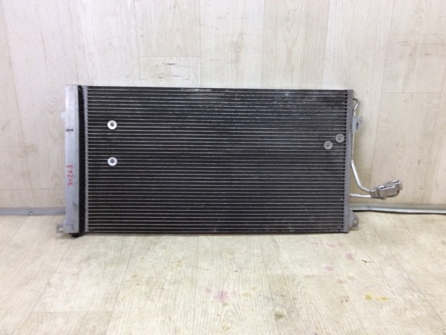Радіатор системи охолодження кондиціонера 7L0820411F VAG