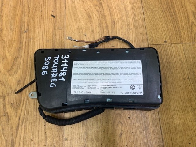 Подушка Айрбег спинки сидіння лівого 7L0880239L VAG