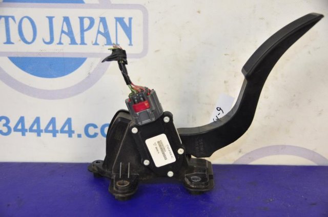 Підаль газу 7T439F836AC MAZDA