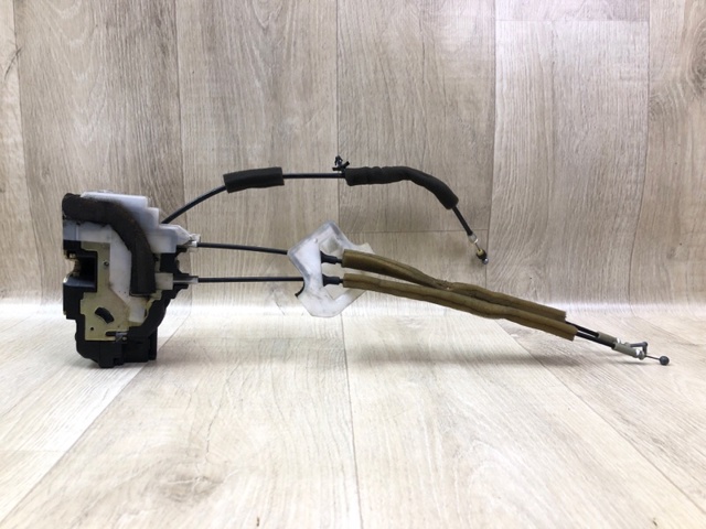 Замок дверей водія 80501CG070 NISSAN