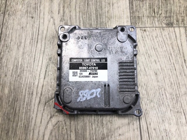Лампочка ксеноновая 8110747240 TOYOTA
