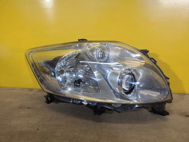 Фара правая 8111002470 TOYOTA