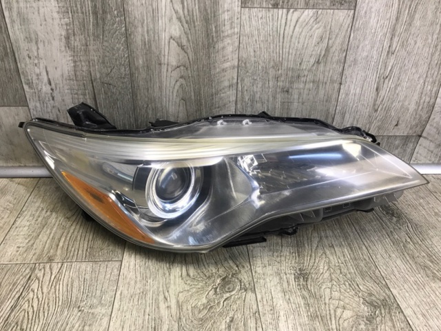 Фара основна права 8111006D90 TOYOTA