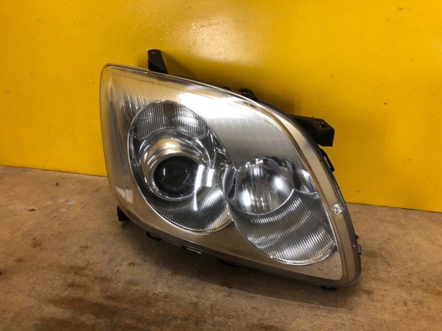 Права блок фара 8113005192 TOYOTA