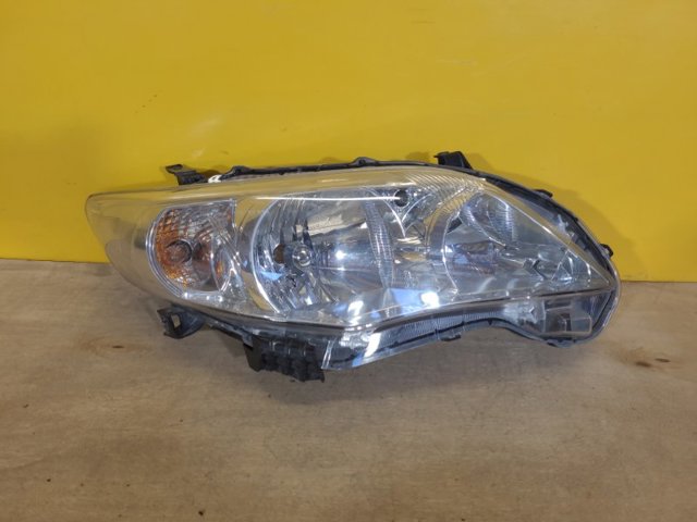 Основна фара - вставка 8113012A60 TOYOTA