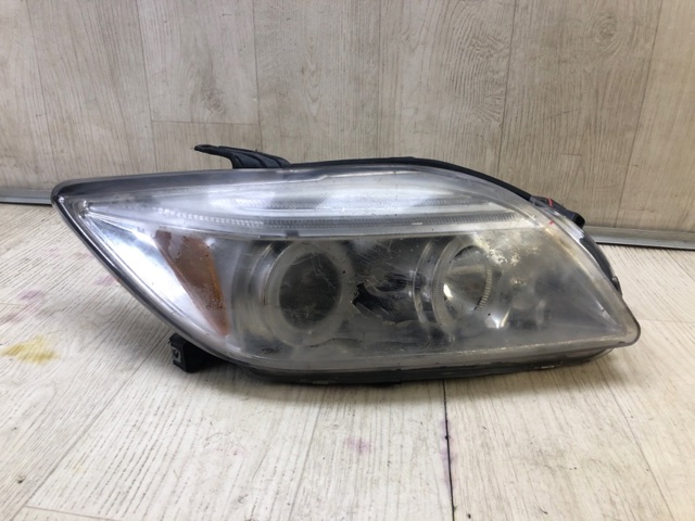 Фара комбінована, передня 8113021130 TOYOTA