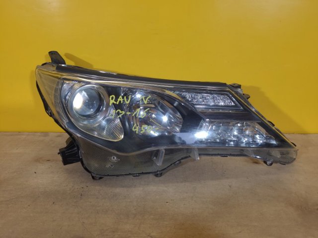 Фара основна права 8114542572 TOYOTA