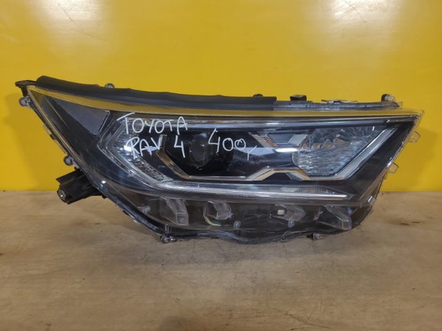 Основна фара - вставка 8114542A33 TOYOTA