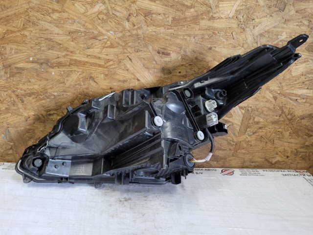 Фара правая 8114548C50 TOYOTA