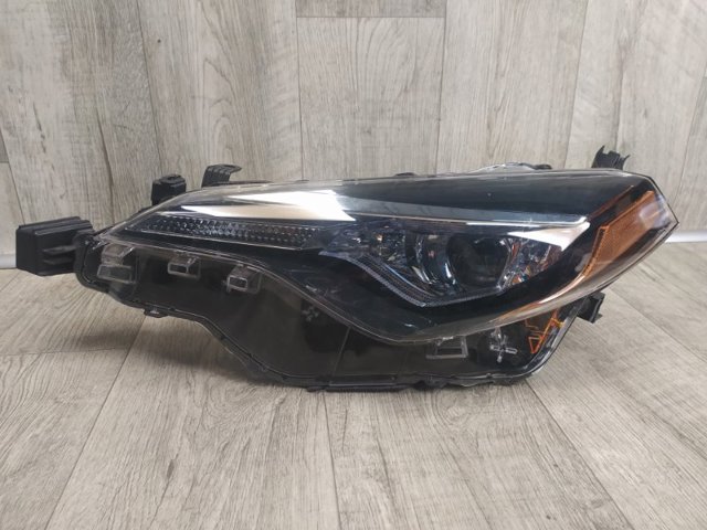 Фари 8115002M70 TOYOTA