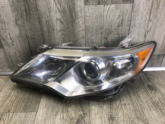 Фара основна ліва 8115006470 TOYOTA