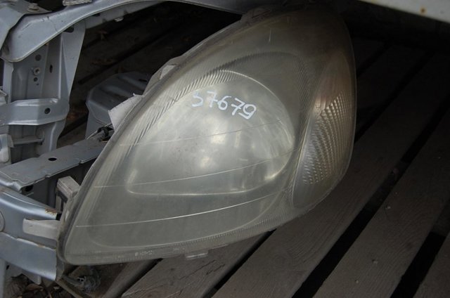 Фара ліва 8115052031 TOYOTA