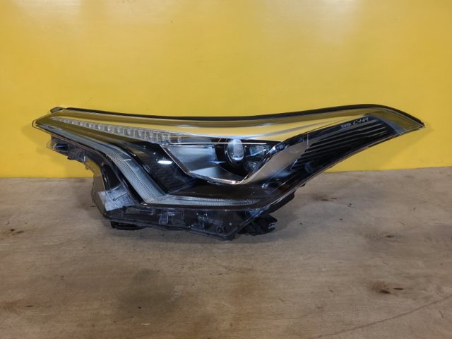 Фара дальнього світла в зборі 81150F4071 TOYOTA