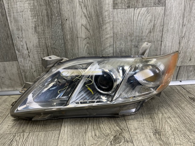 Фара ліва 8117033650 TOYOTA