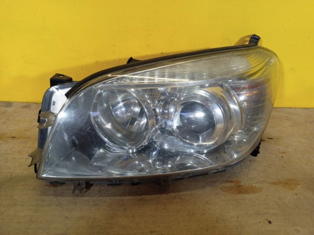 Фара основна ліва 8117042360 TOYOTA
