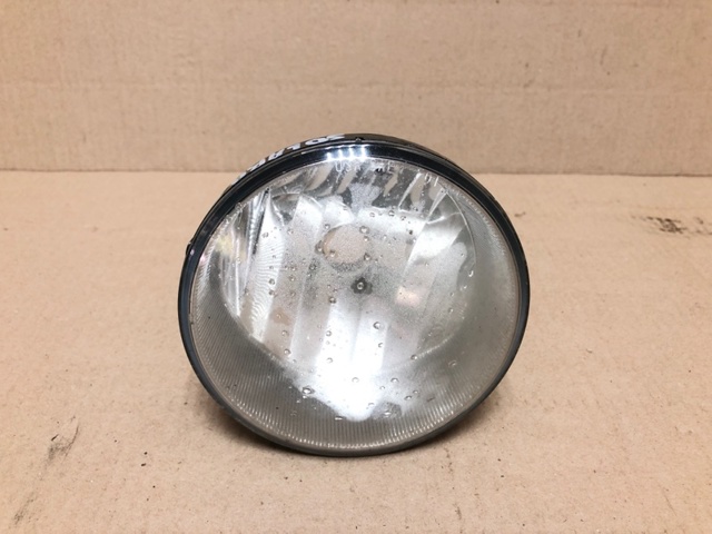 Туманка права 81211AA030 TOYOTA